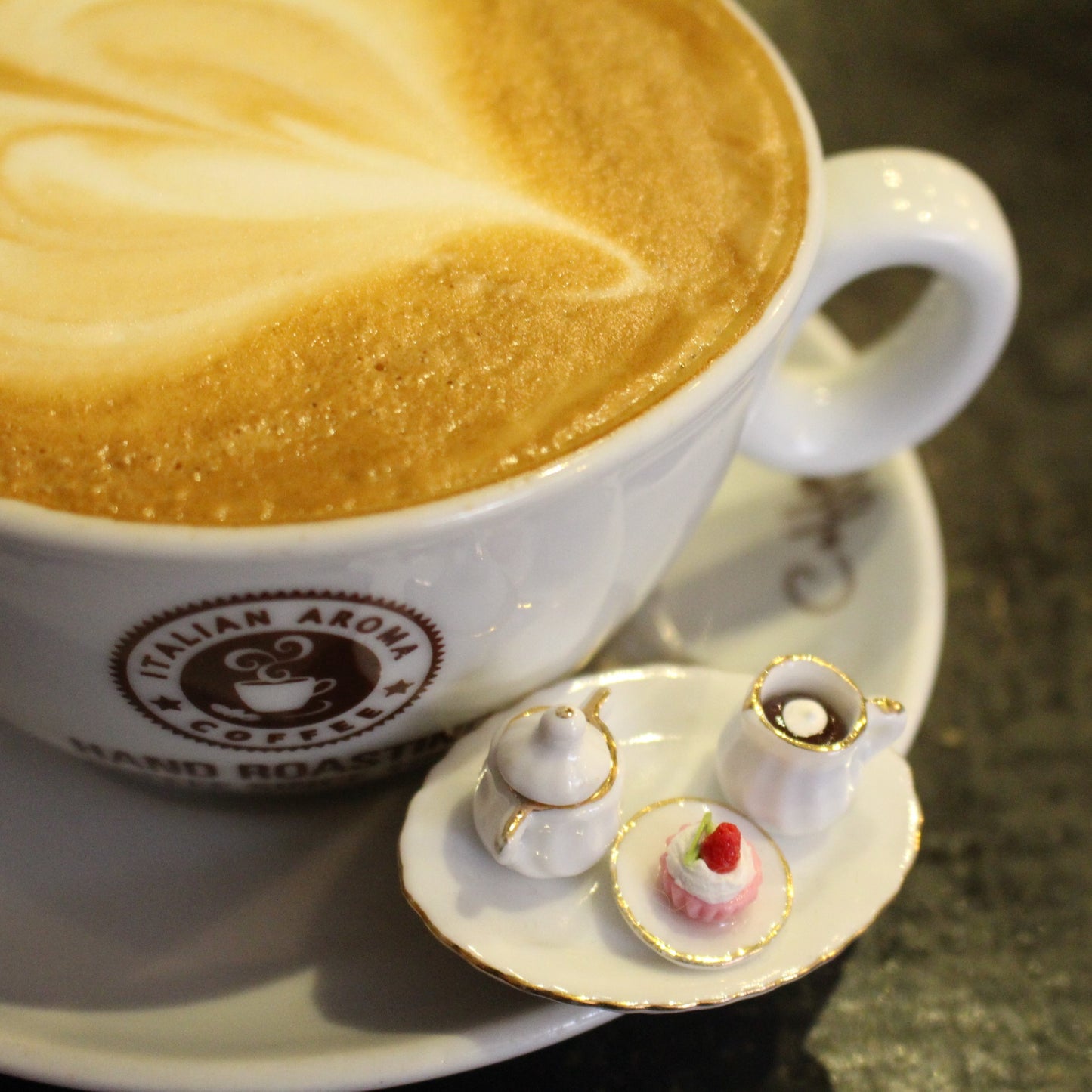 Brosche - Kaffeekränzchen