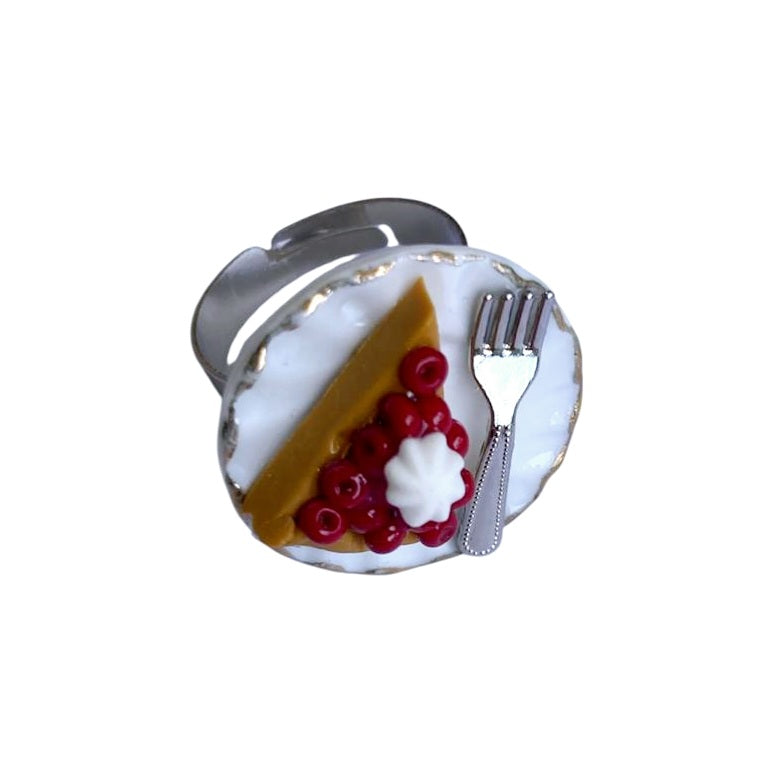 Ring - Beerentorte mit Gabel